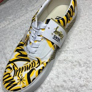 ❗️RARE❗️ Huge Vans Family size 66 Collectors Shoe